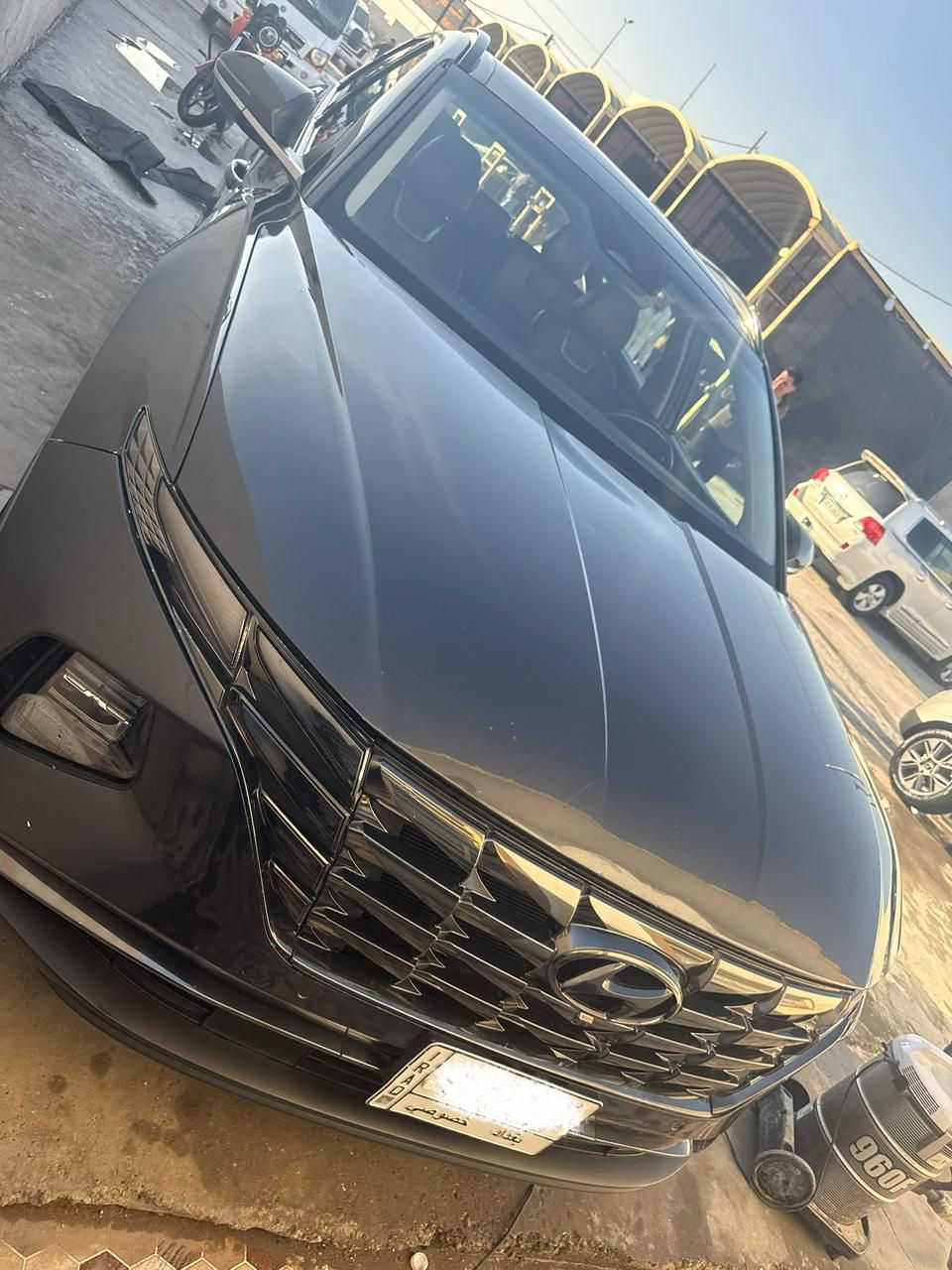 السلام عليكم

للبيع سيارة هيونداي توسان 2022 

المواصفات

وارد امريكي .. 

فول 1/1  HTRAC

شاشة دجيتال 

كاميرا 360 امامي خلفي 

كاميرا بالمري جانبية 

رادارات امامية خلفية جانبية 

فتحه سقف بانوراما بالكامل

مثبت سرعة 

تحكمات ستيرن 

شفتات ستيرن 

محرك 2500  GDi

مقاعد جلد تحكم كهرباء 

تدفئة  وتبريد المقاعد الامامية 

قطعتين تبريد 

تدفئة المقاعد الخلفية 

وضعيات قيادة  ( 4 ) متغيرة 

عدادات دجيتال 

كير لمس بيانو

ويل كب  حجم ( 19 )

لايت زينون 4 عدسات

الممشى  ٥٨ الف  كيلو متر  

السعر ١٥٨ اي استفسار ‭٠٧٨٧ ١١٥ ٦٠٩٢
