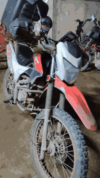 (من رخصت الادمن) 
درجه قفاز لاونسون TTX
محرك150 باقي تفاصيل خاص
رقم دهوك رقم مميز مكون من 3ارقام 
كهربائيات شغاله باتري جديد ابو شاشه 
لايت زينول مال سياره ابو 50الف 
هورنات شغاله يشاير سلف هندر كامل 
الويل وره تحوير اقوه يتحمل ضغط 
الويل الصلي موجود بل يضافه ويل امامي جديد
ول واير كهربائي مال كيلو متر بس هذه وحيد مكطوع 
من اخير درجه 24حبايه بس ممغسوله 
رقمي وتساب فقط 
***********
