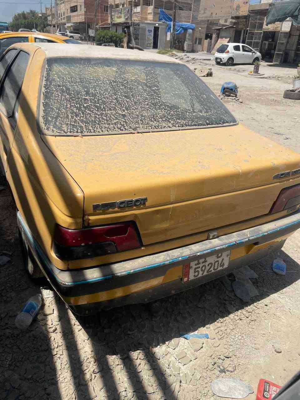 سلام عليكم بيجو موديل 12 رقم بغداد محرك جديد 
بس  ضفيرة  تعبانة صدر جديد 
مكان بغداد الدورة رقم ***********
