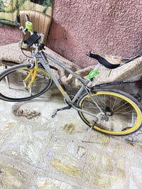 لبيع c 700 السعر 150 مدينه الصدر الرقم 07706927758 فأفون