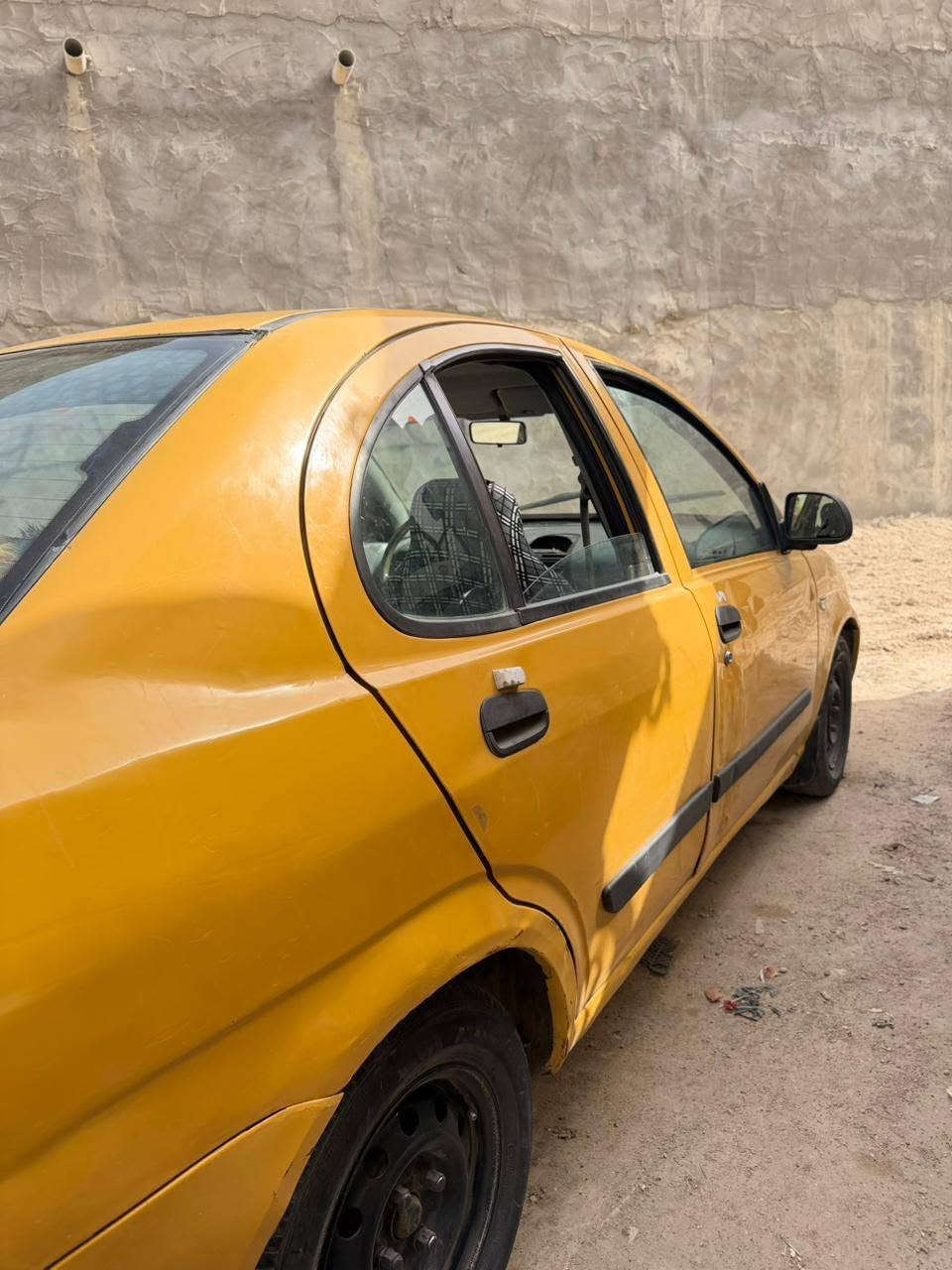 للبيع موديل ١٥ سياره جاهزه حداديه جديدة توني مبدلهه وراديترات ثنين جدد تبريد مصفره هيئه وغرامات تحويل رقم بغداد  سعرهه ٢٠ ورقه وبيهه مجال شي بصيط رقم راعيهه ***********
