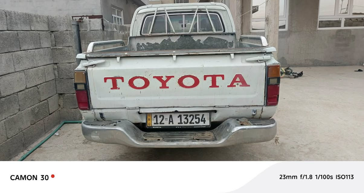 السلام عليكم اخوان عندي بيكب تويوتا موديل 1983 كير ومحرك واكسل شرط والسعر 36وبي مجال  للاستفسار   الإتصال  على الأرقام التاليه  ***********//***********
