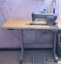مكينه خياطه صناعي ياباني اصلي 07782285425  مكان بغداد