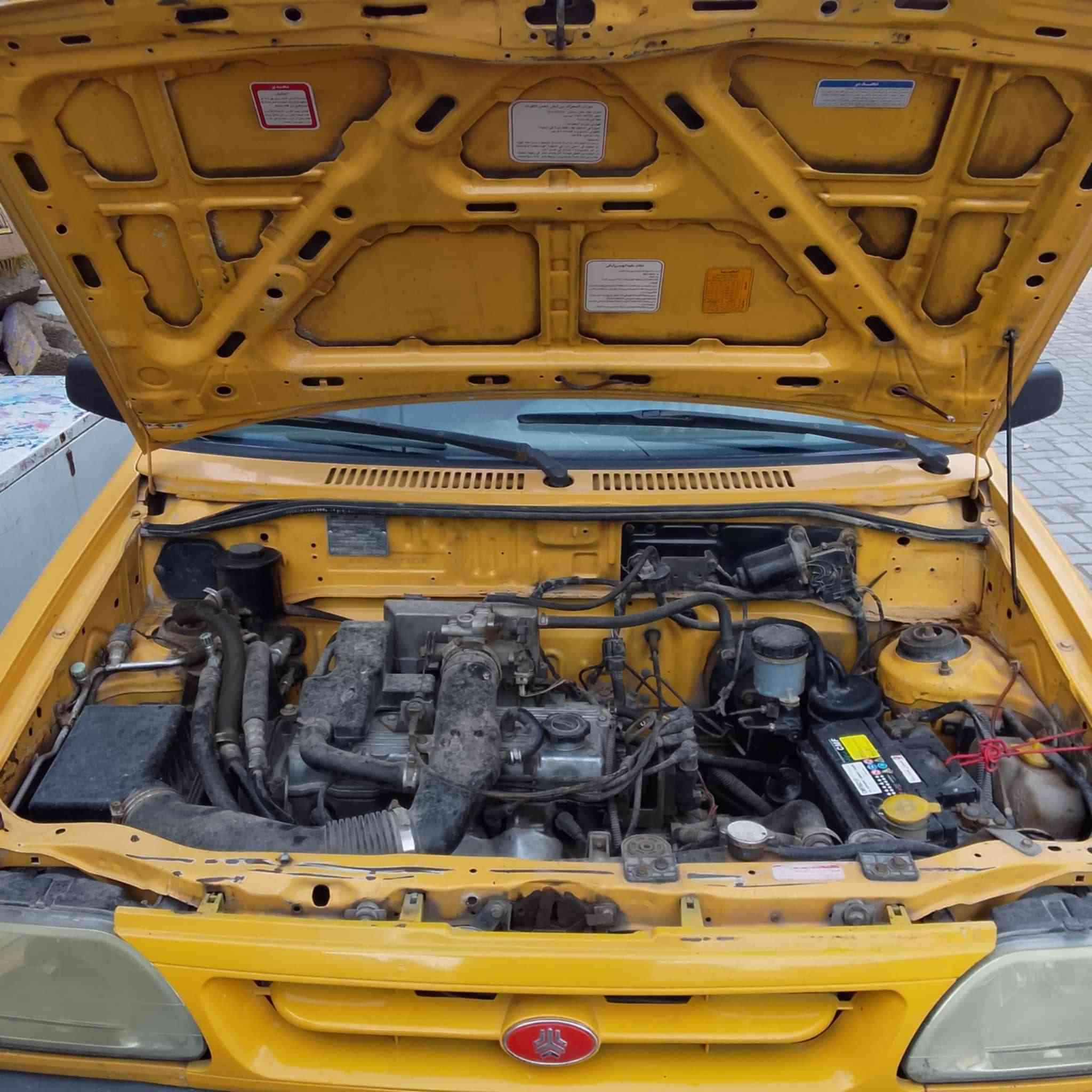 السلام عليكم ،،،سايبه موديل 15 بغداد الماني مصفره هيئة وغرامات سنويه 27 محرك كير  زينات تبريد شغال تخم تاير صدر زين دواخل حلوه مبدل بيها باب فقط العنوان مدينة الصدر هاتف ***********
