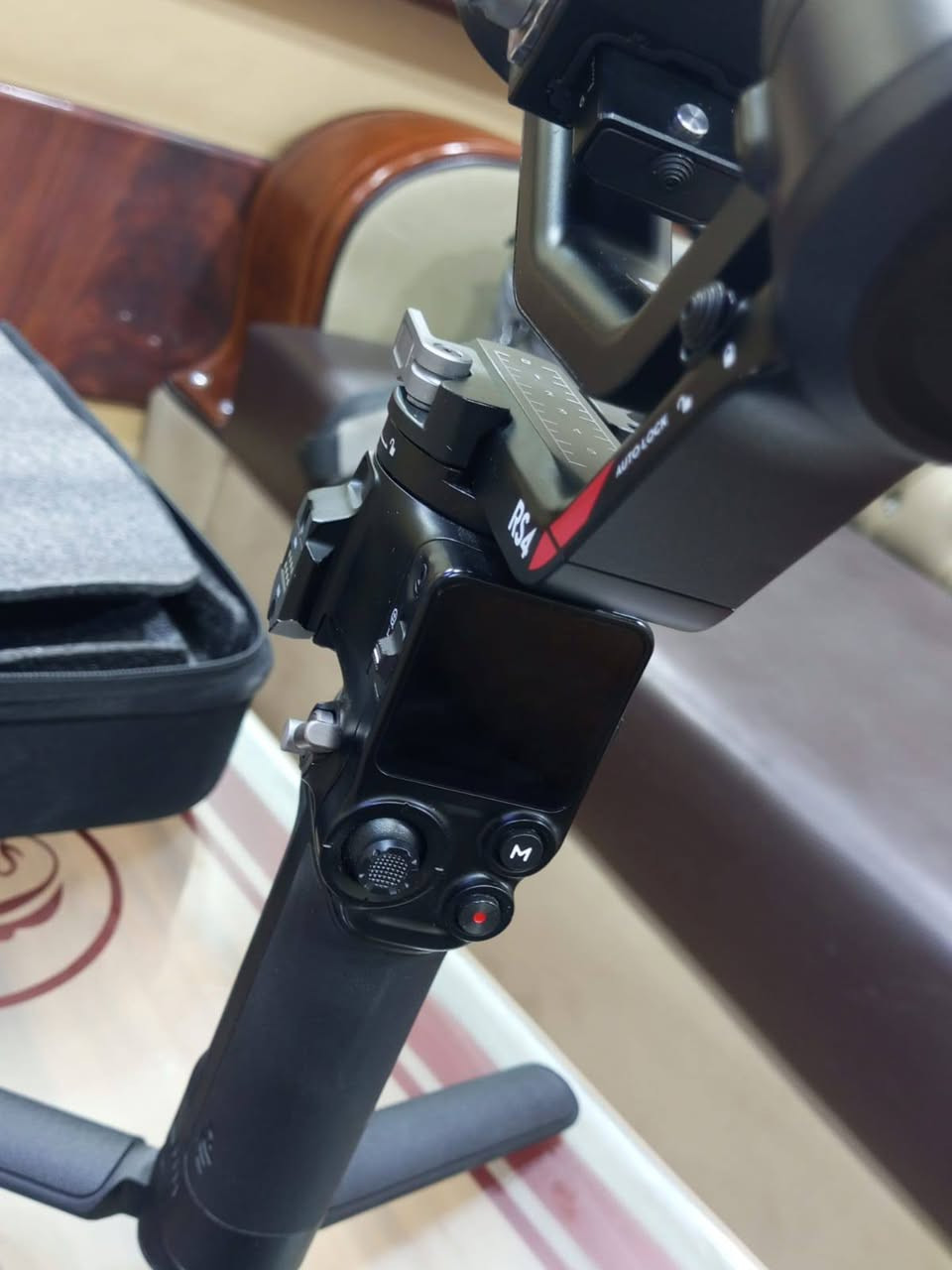 رونين للبيع DJI Ronin RS 4 Combo

مستخدم 5 مرات بحالة ممتازة جداً اخو الجديد
مثبت كاميرا احترافي يساعد على تصوير فيديوهات ثابتة وسلسة بدون اهتزاز

الجهاز نظيف جداً وجميع ملحقات الـ Combo موجودة.

للتواصل: [***********]
