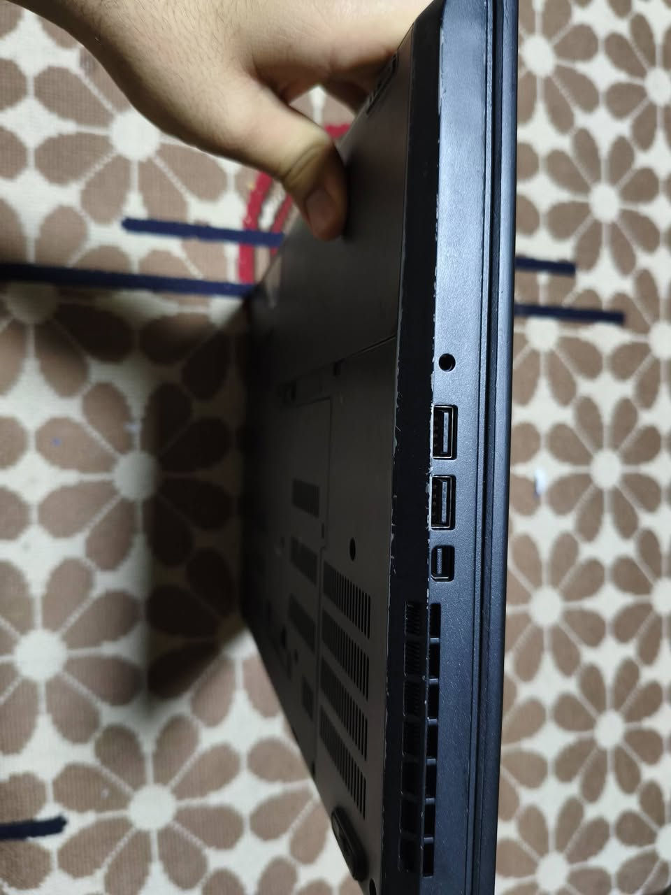 السلام عليكم
Lenovo ThinkPad P51 لل بيع

المعالج: Intel Core i7-7700HQ (4 أنوية / 8 خيوط)

الرام: 16GB DDR4 2400MHz

كرت الشاشة: NVIDIA Quadro M1200 4GB

كرت مدمج: Intel HD Graphics 630

التخزين: SSD 512GB (المتاح 477GB)

النظام: Windows 10 Home 64-bit

بصمه اصبع + منفذ تايبسي 

شاحنه 170W

الحالة: مستعمل استخدام شخصي

مع كيبورد وماوس وباد ماوس ضوئيات

و مروحه تبريد فان2

السعر 500 قفل

المكان ميسان ابو رمانه 

تجي تفحص كدامك 

ماعندي توصيل ولا عرف خارج محافظة ميسان


**إذا كنت صاحب هذا الإعلان وتريد حذفه لأي سبب، رجاءا أرسل رسالة إلى الدعم الفني**