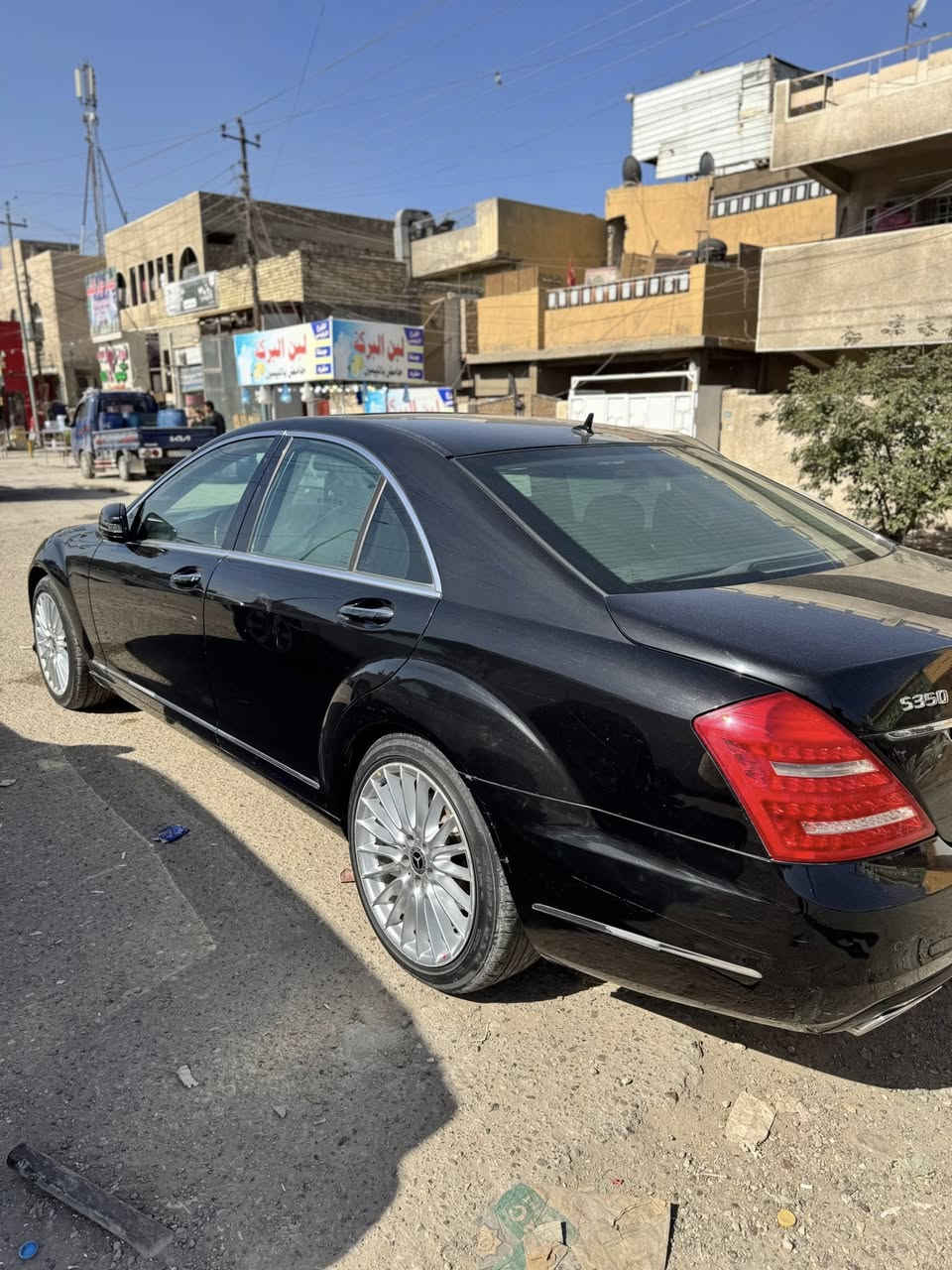مرسيدس S350 2009
السياره وارد الماني
فول مواصفات
بردات بلاديه 
برده جامه خلفيه 
رادارات امامي خلفي وحساسات امامي خلفي
كامرة امامية 
ابواب شفط صندوق شفط 
كشنات تدفئة تبريد 
وكلش هواية بعد مواصفات ممذكورة
السيارة مكفولة من الضربة والصبغ 
السيارة رقم اربيل ب اسمي 
ماشيه 149 الف كيلو 
مكان السياره بغداد الشرطة الرابعة
 
السعر 205 وبيهة مجال 
للاتصال : ***********
