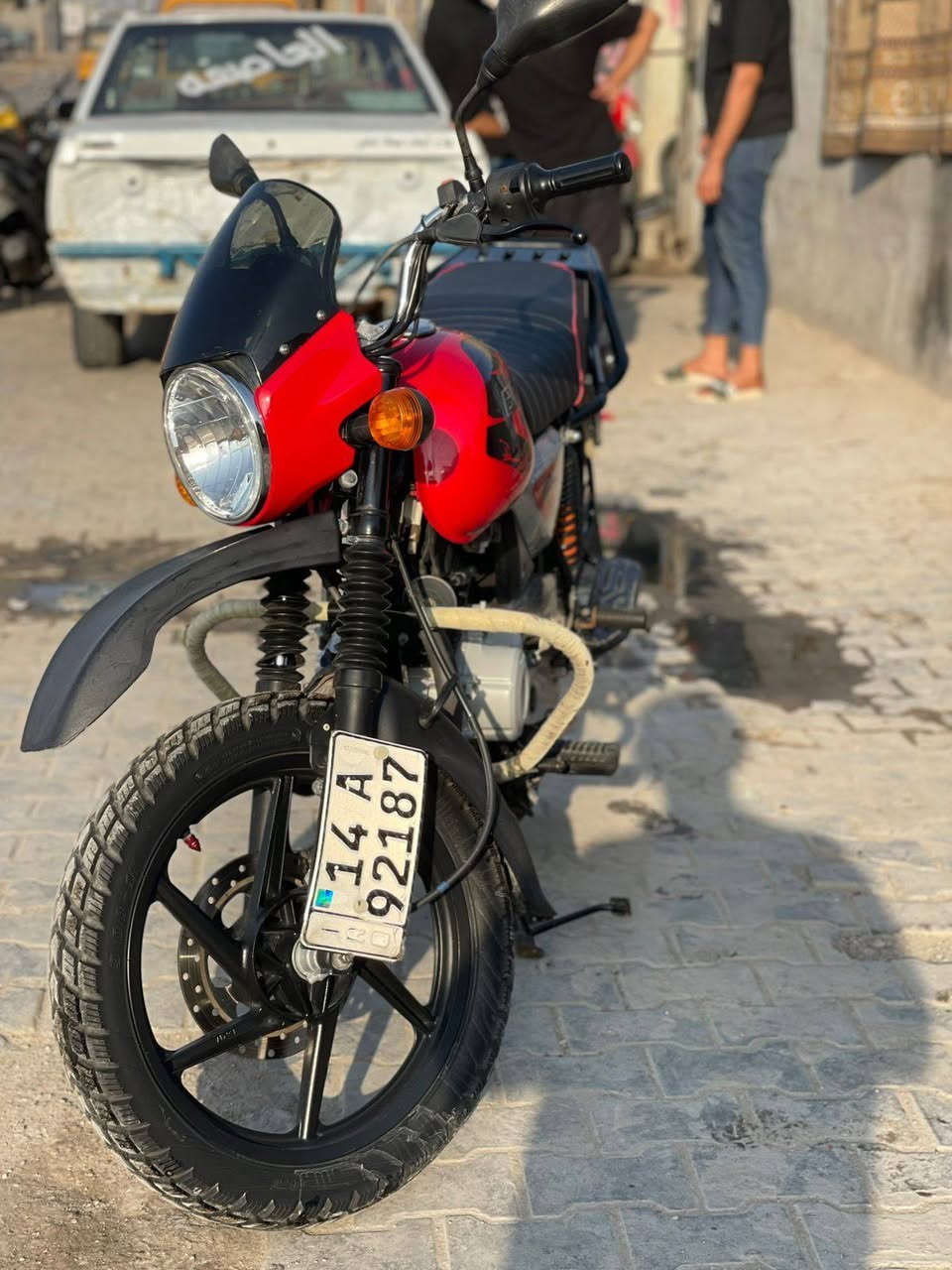 السلام عليكم دراجة بوكسر فحل مديل 23رقم و سنوية دراجة مكفولة من كلشي سعر 2700 و بيهه مجال مكان بصرة امن الداخلي ***********
