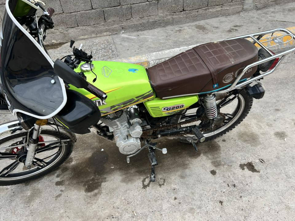 سلام عليكم ايراني 2024 جديده بس هاذه الكلوب الكدام القاعده مكسوره الباقي كله شغال مكاني بغداد بلديات سعره 600الف وبيه مجال قليل ***********
