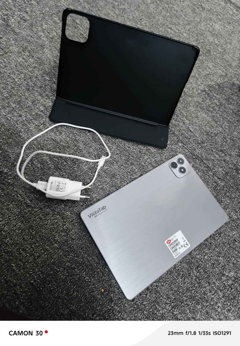 إيباد استعماله أسبوع
شاحنة تايب سي شاشه اصلية ضد الكسر 
+ كارتون +كفر ايباد دفتري+شاحنة
#3 قطع ايباد/ناصرية مركز
السعر الواحد  145الف
رقم الهاتف/   *********** الذاكره 128
