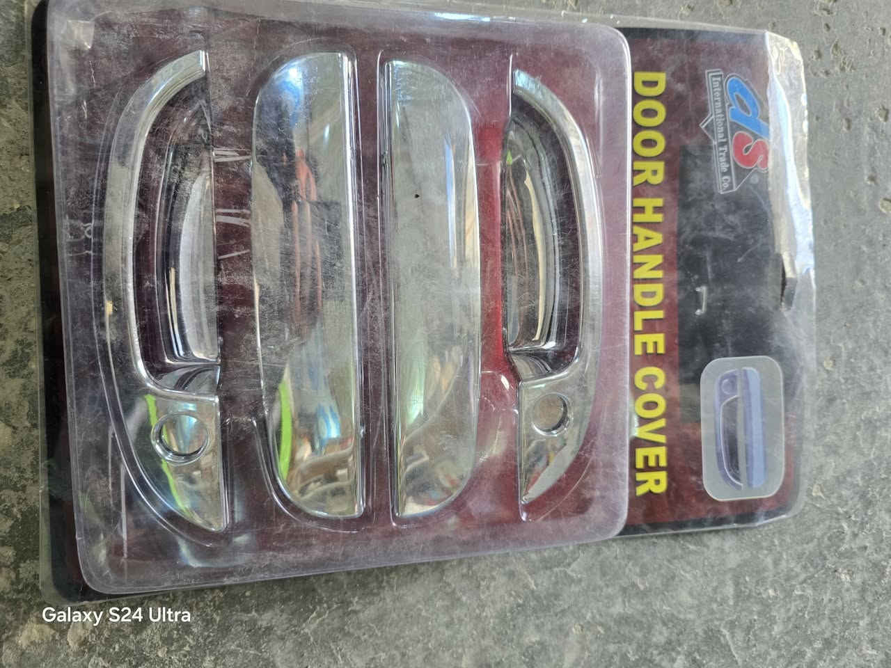 السلام عليكم
عندي كمريسر ويه البواري مالته حاويه
وعندي راديتر تبريد مع البطل مالته حاويه
وعندي سطابكسلات كاملات اماميه زوج 
وفلنجات خلفيات زوج كاملات 
وتخم نيكل باب خارجي جديد
وزوج نيكل مال مرايه جديد
وعندي نواعم ترايش دواسات 
فرشة دشبول  لانوس بجيسها 
لايتات بس تعبانات شويه .
عمبار بريك كامل مع البريشر حاويه
باور ستيرن حاويه
دركة ستيرن 
شمسيات عندي 
2 بجيسهن 
وعندي 2 اصليات حاويه
سيم فتح صندوك حاويه
اطارات يده مال بطانه عندي عدد 5 
اقباقه مال بطانه لدبل الخلفي 
دبة مال ماي زراكات حاويه
وعندي شاشه مال كير اوتماتيك التصير يم ايدة الكير
وعندي دعاميه موديل 98 لون سلفر بس عوزها صبغ هيه ولفلينه مالتها
اليريدهن بخدمته
***********
