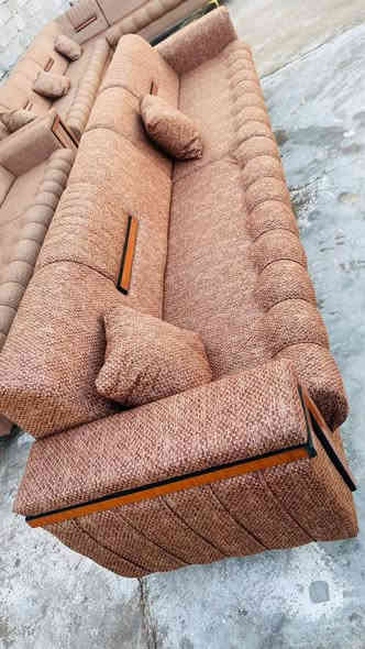 ديوان عشر مقاعد اسفنج مميز او اكسترا شغلي يتكون بلوك امريكي شغل درجه اولى التواصل على الرقم***********
