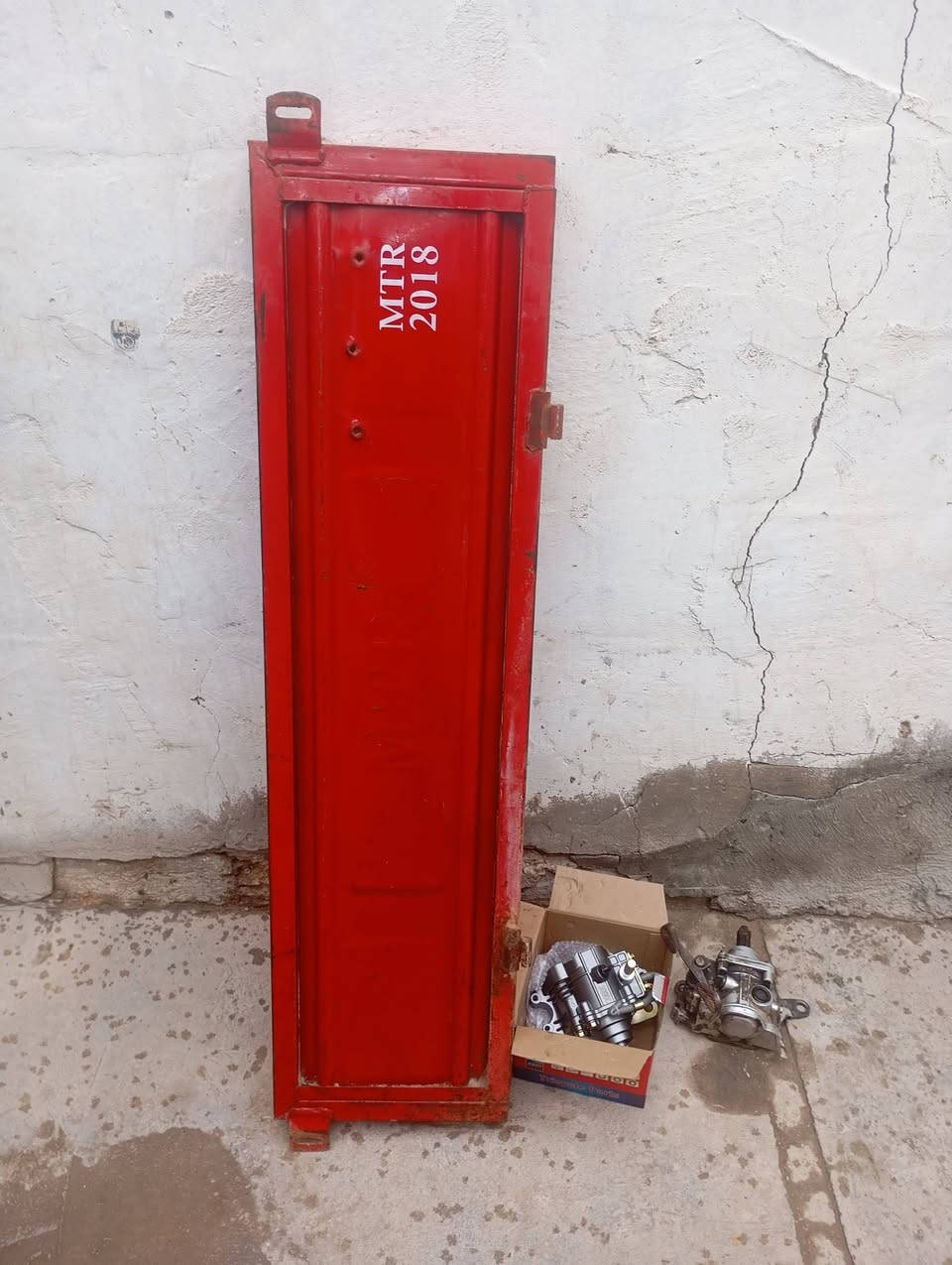 السلام عليكم شباب باب ام تي ار بلادي وجير بوكس ما مشدود بدراجه وجير بوكس مستعمل كلهى السعر 50 وبين مجال


**إذا كنت صاحب هذا الإعلان وتريد حذفه لأي سبب، رجاءا أرسل رسالة إلى الدعم الفني**