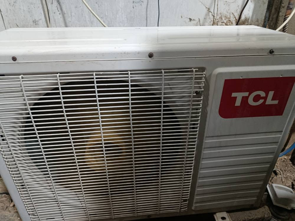 قطعة خارجية سبلت TCL (2 طن)، الماتور والغاز مالت الشركة وما ملعوب بيهن أبد.
إذا عندك نفس الشكل وعاطل، نسوي بيه مراوحة (نبدله) وتنطيني الفرق 80 ألف.
​العنوان: كلار - مقابل مستشفى الولادة الحكومي." كالار, السليمانية


**إذا كنت صاحب هذا الإعلان وتريد حذفه لأي سبب، رجاءا أرسل رسالة إلى الدعم الفني**