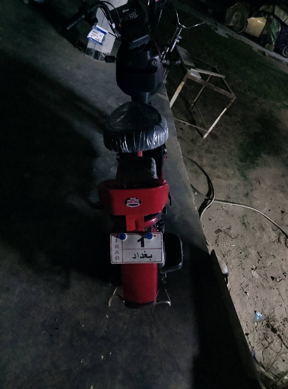 السلام عليكم دراجه شحن للبيع حجم ١٤موديل٢٠٢٤بدون بطاريات وجاملغ مكسور ومرايه مكسوره السعر اتصل وتدلل مامتواجدخاص مكان بغداد تقاطع النهروان الرقم الهاتف***********
