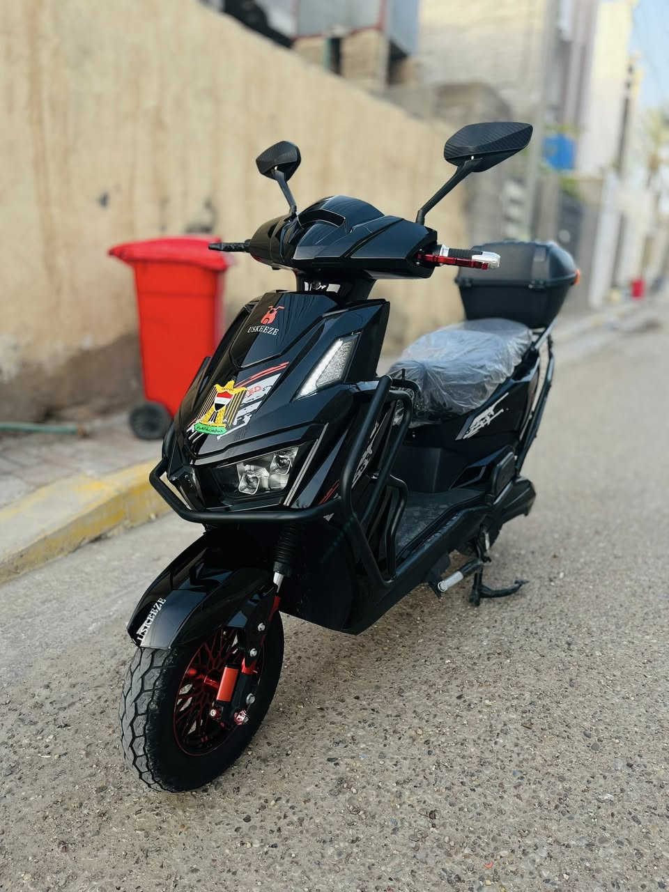 سلام عليكم للبيع ماطور شحن سكنس بعده جديد مستعمل اقل شهرين فول مواصفات سماعات mb3 سويجات ثنين بصمات كرتات فول شرط الفحص ٦ بطاريات ٤ سرعات دبل إشاره السعر ٧٠٠ بي مجال لاتصال ***********
