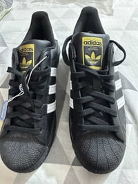 مقاس ٤٢ • ملابس