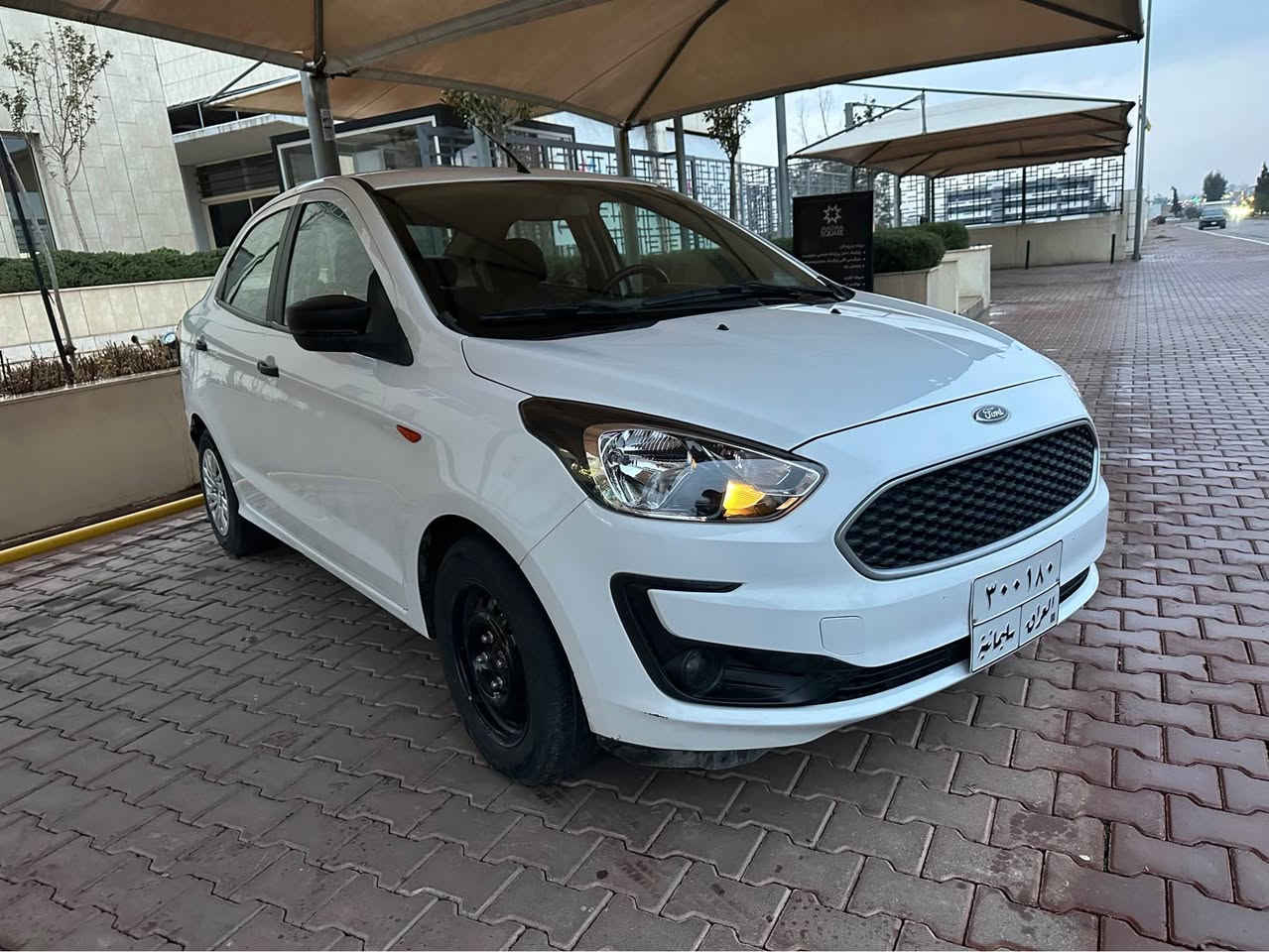 فۆرت فیکۆ2019 کلین تایتڵ 
گێر ئۆتۆماتیک و عادی
بێ بۆیاخ
جام کارەبا 
تایە تازە
سەنەوی تازەیە
هەموو گیانی سێرڤس کراوە 

📮ســعــری ٨٤ گەڵا

گێر و مەکیەنەی بەشەرت 
تەحویل و خەرامە بە شەرت

ژمارەی خاوەن ئۆتۆمۆبیل 
*********** السليمانية, العراق
