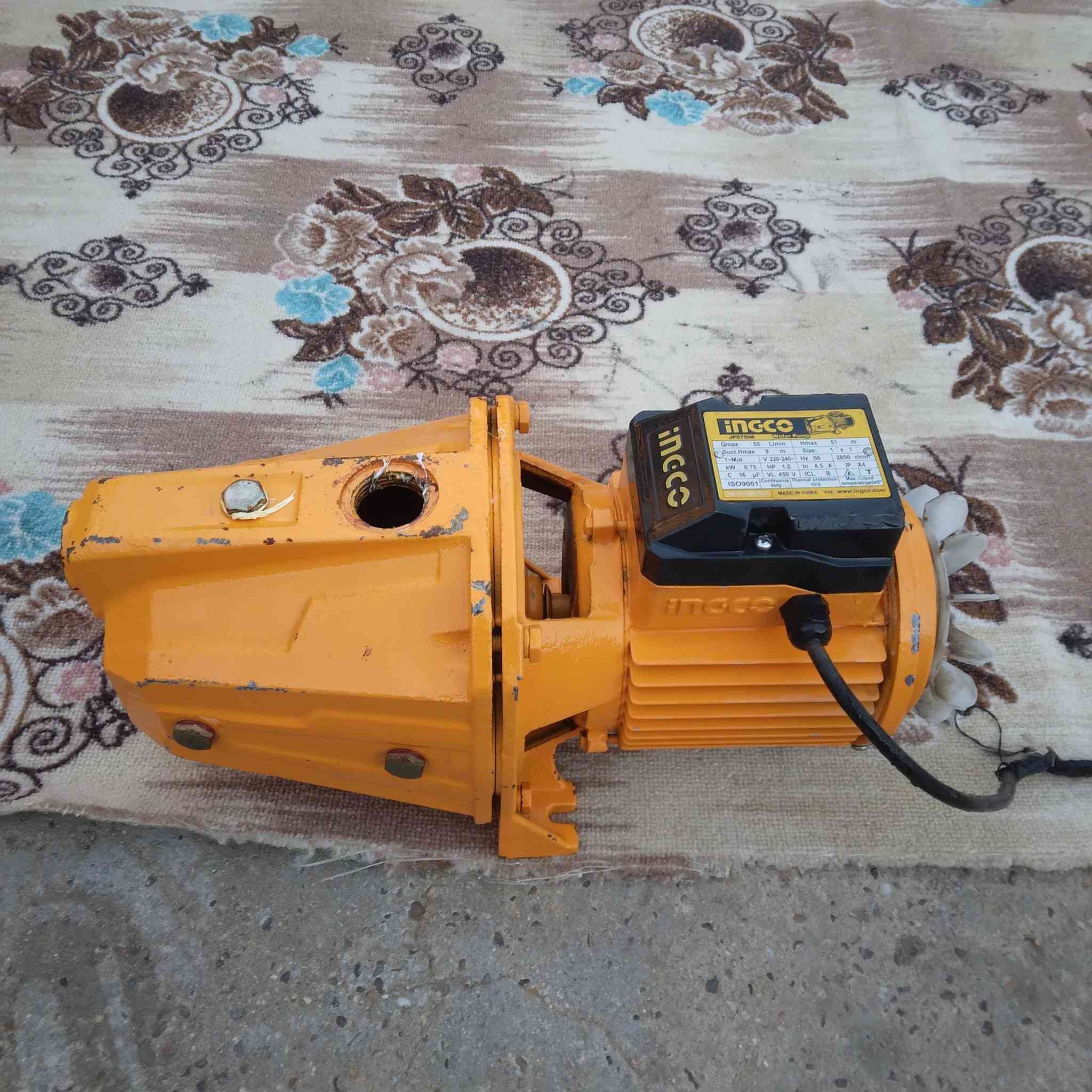 السلام عليكم ماطور انجيكو اصلي النوع ( تمساح ) الحجم حصان واحد ضغط عالي جدا وسحب قوي شغال اي نقص مابي للبيع مكان نجف السعر 75  رقم الهاتف *********** ***********
