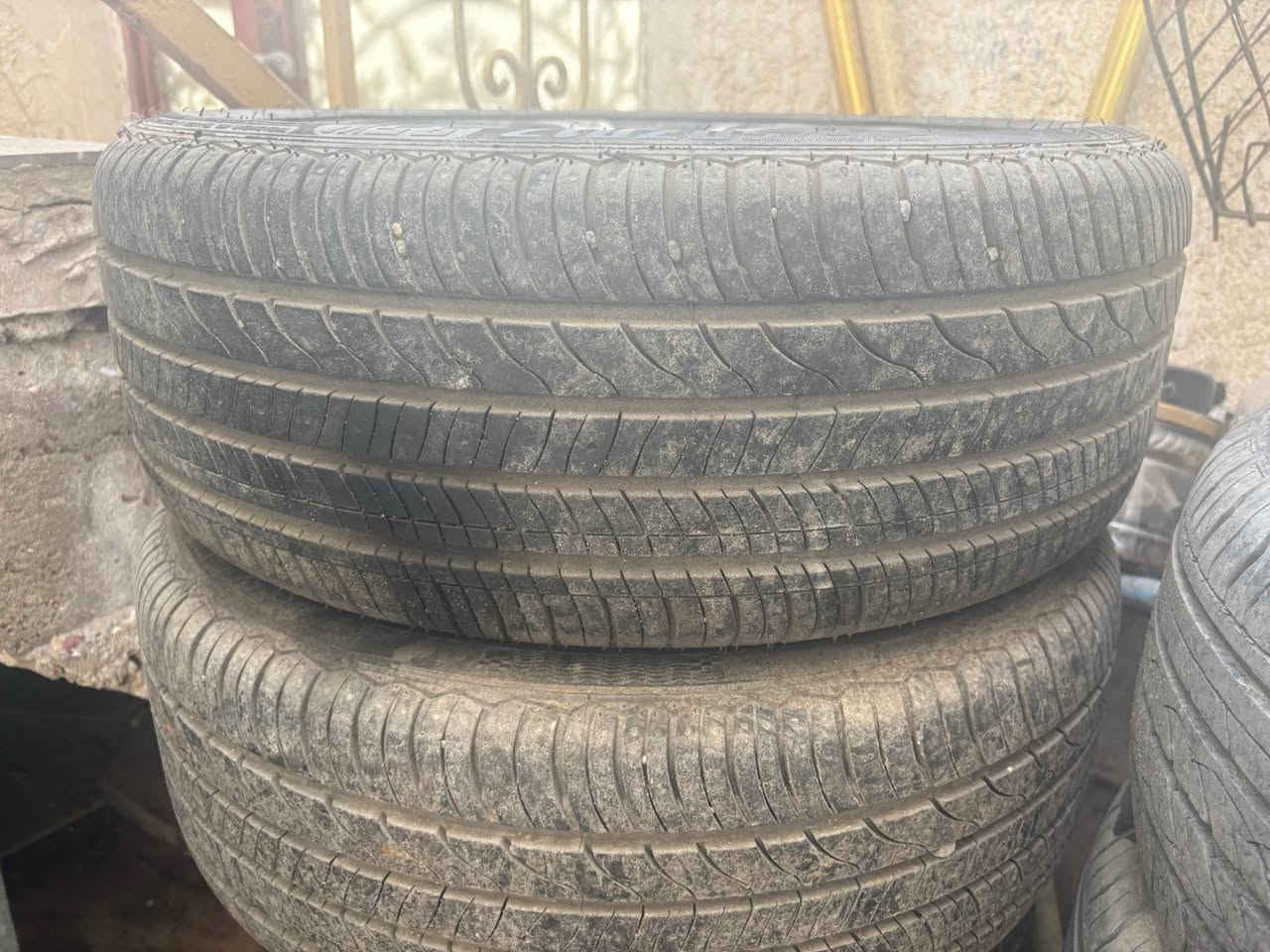 للبيع ويل كب حجم ١٧ كورلا و كامري اصلي هوه و تايرات مكاني بصره السعر ٣٥٠ الاتصال *********** البصرة, العراق
