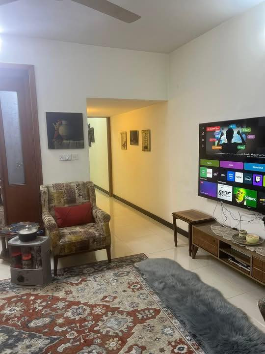 دار للبيع

📐 المساحة: 165 متر
📏 الواجهة: 6 متر
📏 النزال: 27 متر
🏠 نوع البناء: كلاسيك

يتكون من:
 • 3 غرف نوم 🛏️
 • صالة
 • مطبخ 🍽️
 • كراج سيارة 🚗

📍 موقع مناسب وقريب من الخدمات.

📞 للتواصل:
شارع المغرب
***********
