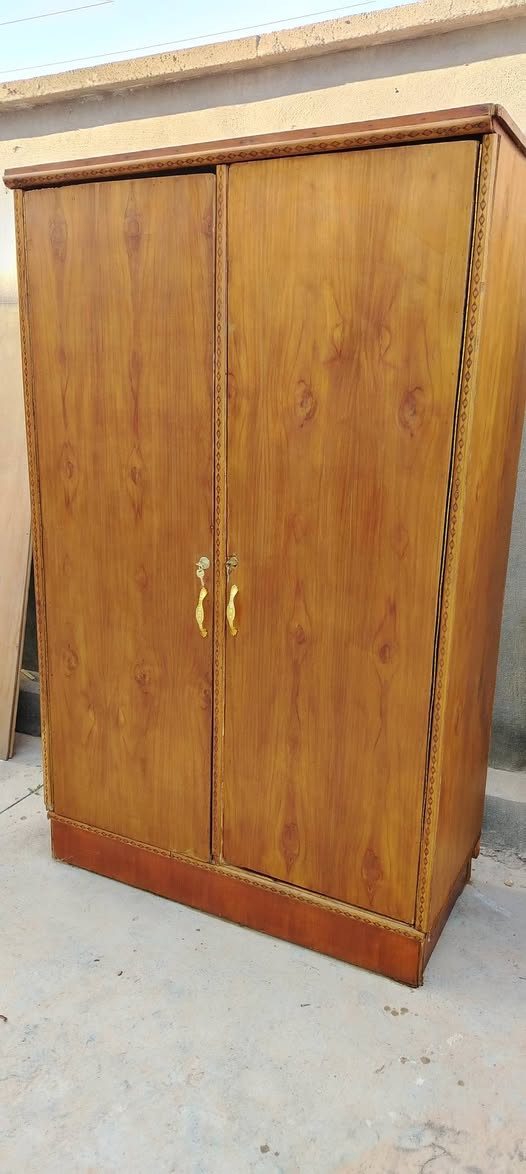 كنتور صاج 5 بوب حطاطة 275 وبيه مجال
كنتور صاج بابين حطاطة 120 وبيه مجال
تخت نفرين 50 الف
العنوان.. الكرابلة قرب الناحية 
***********..متوفر واتس آب على الرقم
