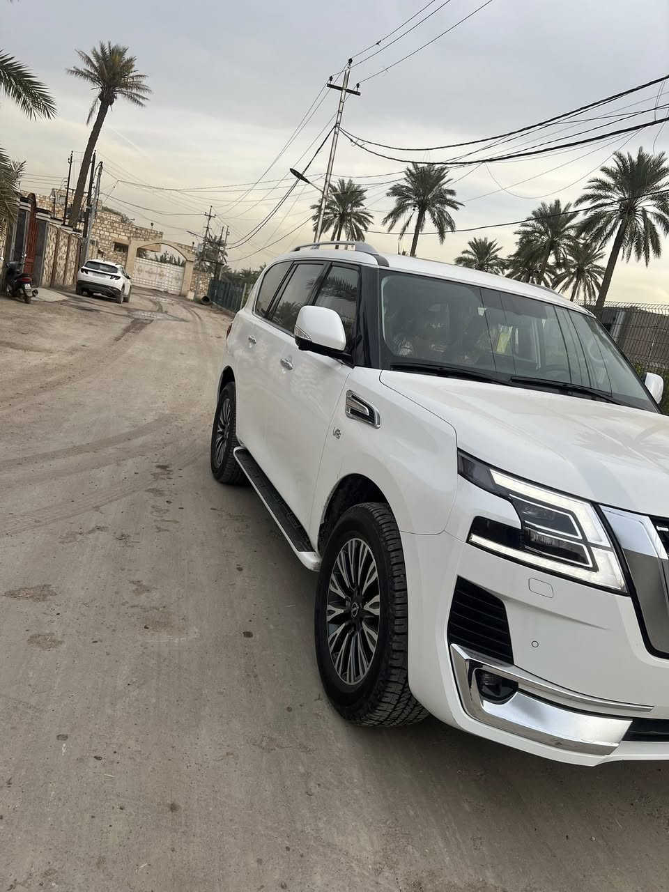 باترول 2024 ماشيه 1750 اخت الزيرو مكاني بغداد الكاظميه الطي رقم بغداد رايدها ب550 ورقه خمس شدات ونص وبيها مجال حك الجيه تواصل واتس اب اتصال عادي عالخط ***********
