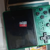 جهاز العاب • سانديسك ٢٥٦ • يحتاج تنزيل ألعاب