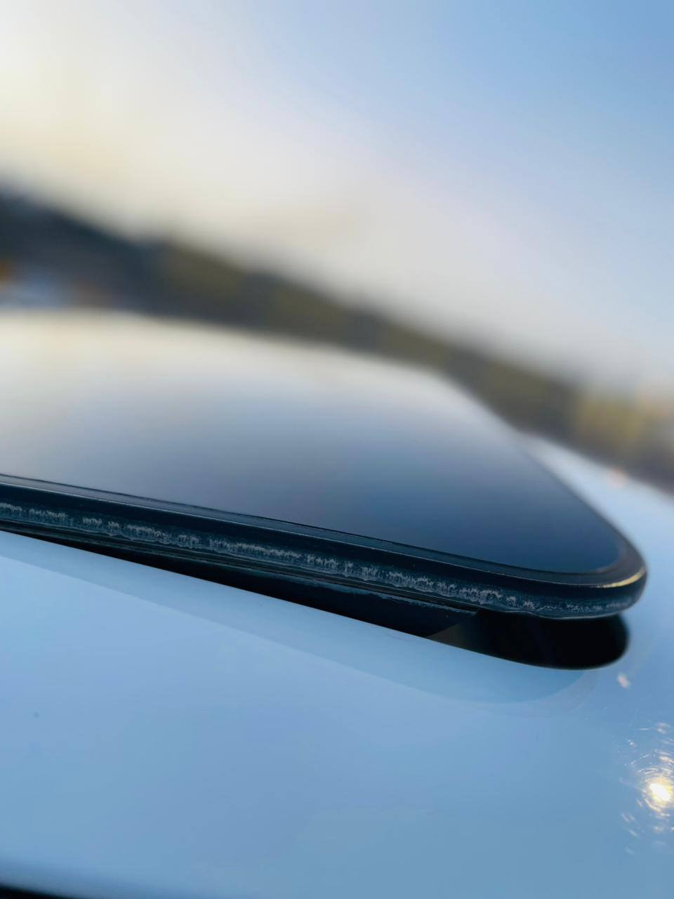 بصمه فتحه سقف لد امامي حساسات
كاميرا خلفيه شاشه تاب كبيره 
ترحيب ذكي عند الاقتراب مكان ناصريه مركز للاستفسار اكثر ه‍.  ***********
