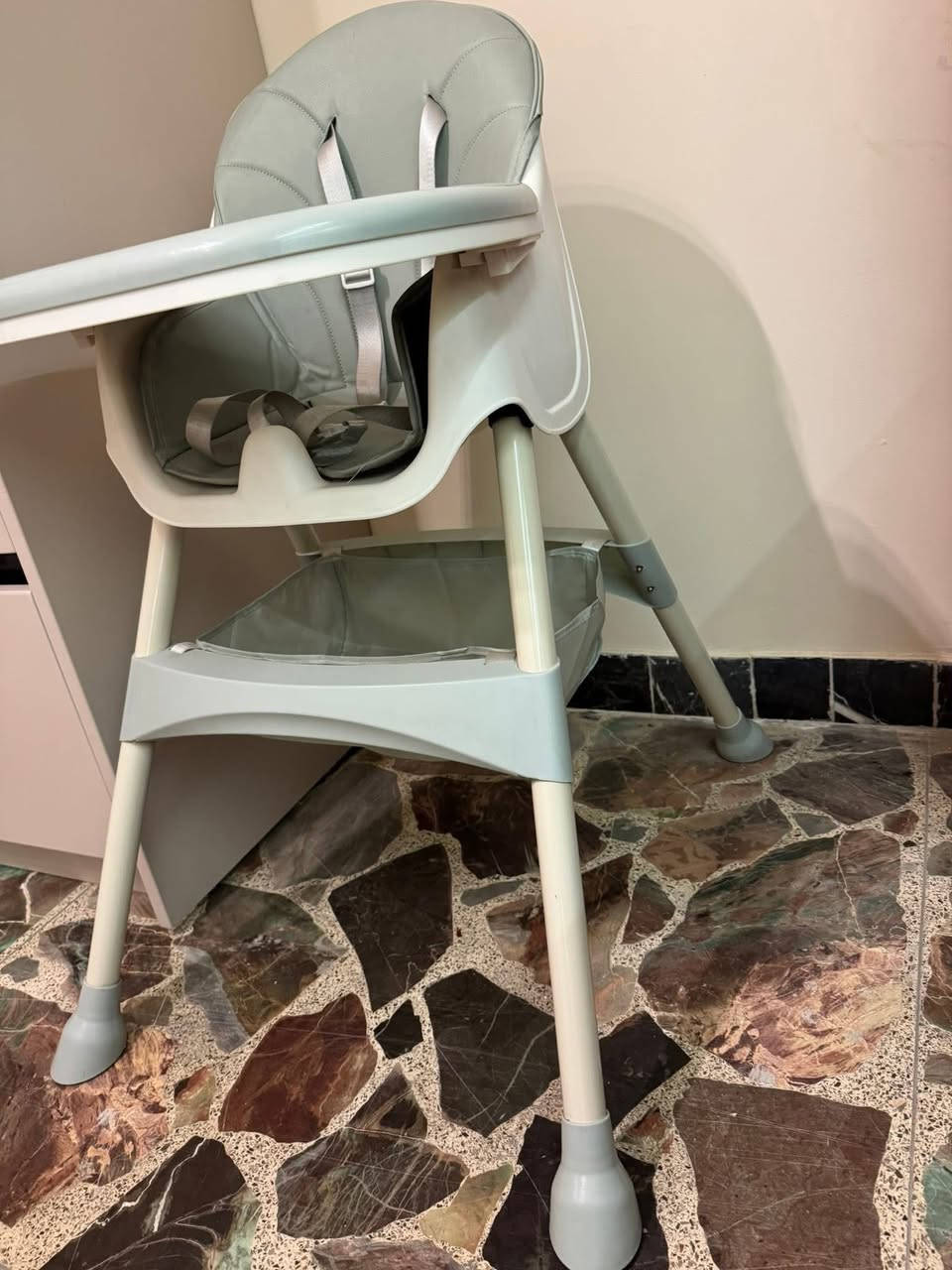 السلام عليكم
كرسي طعام اطفال استخدام قليل نظافه ١٠٠٪؜ 
سعره ٥٠ وبي مجال
مكاني كراده وعندي توصيل


**إذا كنت صاحب هذا الإعلان وتريد حذفه لأي سبب، رجاءا أرسل رسالة إلى الدعم الفني**