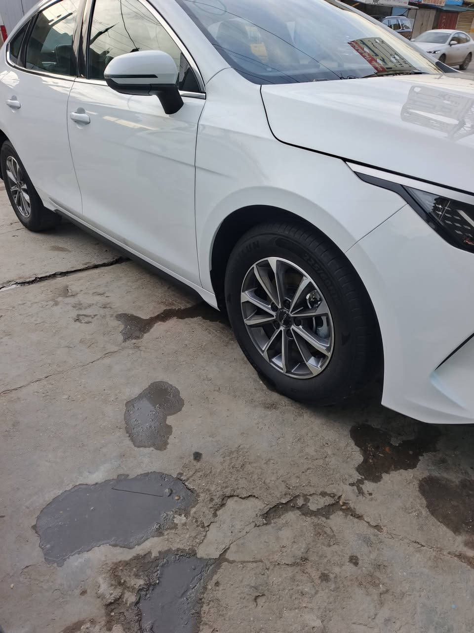 سلام عليكم
ديستروي للبيع 
سياه كفاله عده شخص بسيط 
ماشيه ٣٫٥٠٠ 
معروضه ١٨٫٥٠٠ وبينه مجال 
بغداد الكرخ 
***********
