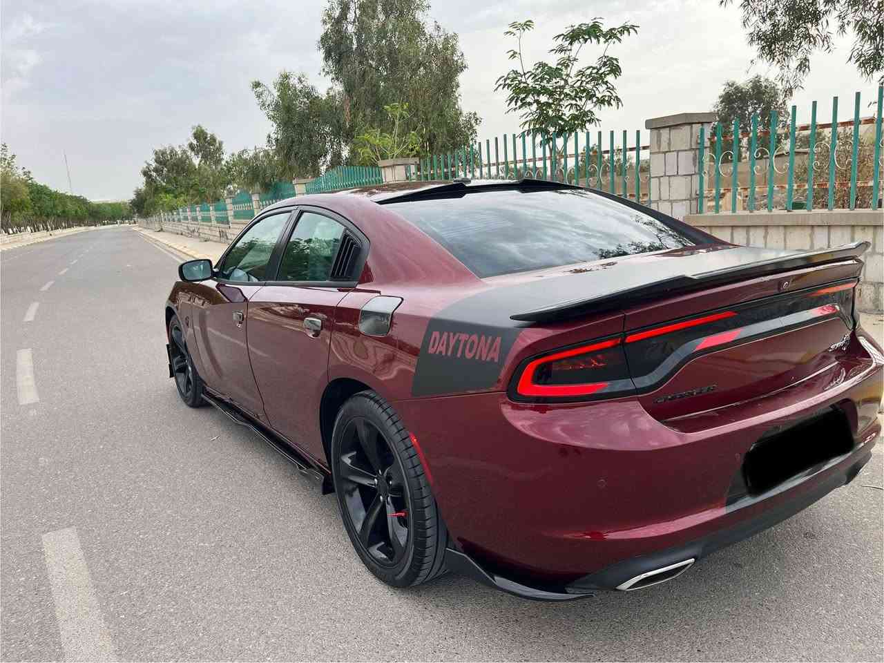 دۆج چارجەر ساغ بێ ڕەقەم مۆدێل2018 شاشەگەورە کامل بەرمەجە کراوە تەقەو ڕەقە بەشەرت توخم تایەی لۆک بێ بۆیاخ تەنها یەک چاملغ پێشەوەی بەخەکراوە لەسەر ساغی سعری 110 گەڵاو مامەڵە ژ.م *********** كالار, السليمانية
