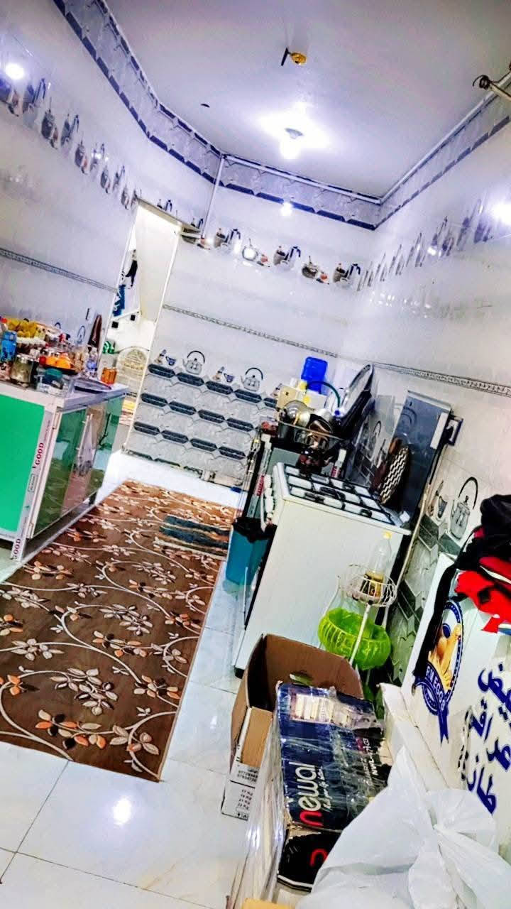 شقه للايجار بالشموخ خلف الدفاع المدني جدا قريبه على شارع يا حسين  نضيفه جدا سعر الإيجار 400 الف قفل
للاستفسار الاتصال على الرقم ***********
