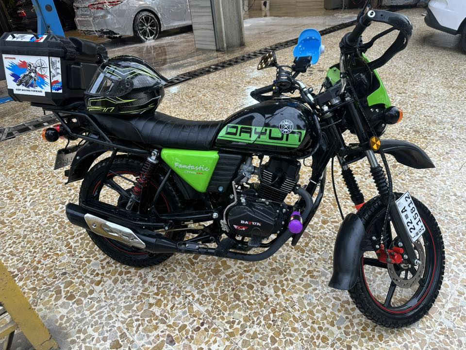 ماطور دايوان للبيع مصار 5 اشهر من طلعته من الشركه
ماطور بوضع الشركه. السعر 2700 
مليونين و سبعميه. 
و بي مجال قليل.  مستعجل على بعته 
*********** 
عنوان الموصل شارع الدركزليه
