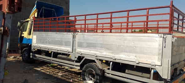 هينو ابو الشفه مديل ٢٠٠١ اصل سته وبع بلاد مكينه ٨٠عادي فاكيوم سياره  جاهزه  السعر دفترين وبيه مجال اتصل ***********
