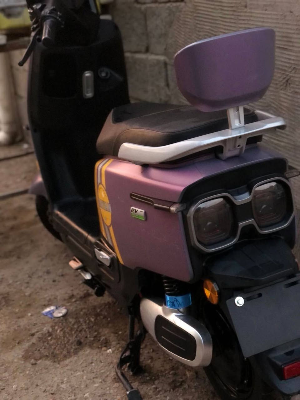 ***********مكاني بغدادسعر 600 وبيها مجال شيء بسيطموديل 25
