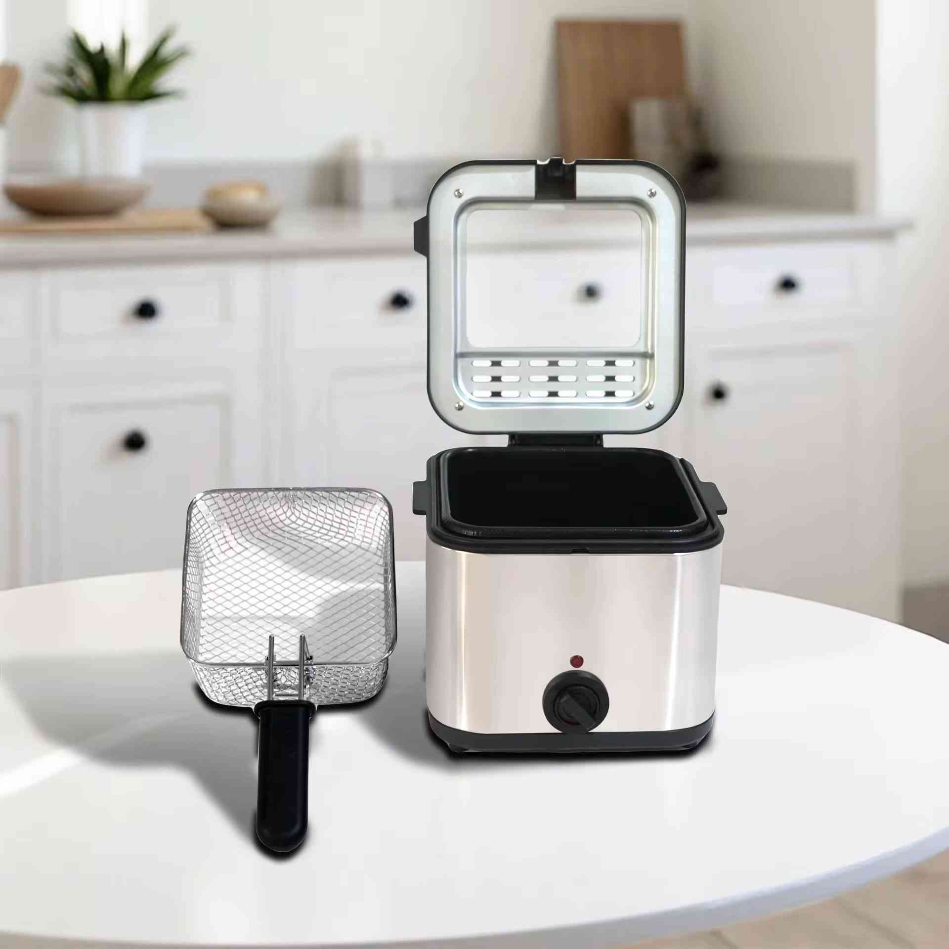 قلاية كهربائية متعددة الاستخدام – Multifunction Fryer سعة 2.5 لتر
للحجز راسلو عل هذا الرقم ***********
قلاية كهربائية عملية مصممة للقلي اليومي، مناسبة للاستخدام المنزلي وتحضير أصناف متعددة بسهولة.

• تصميم قلاية كهربائية متعددة الاستخدام

• سلة قلي معدنية مع مقبض لسهولة رفع الطعام

• مناسبة لقلي البطاطس، الدجاج، النقانق، الخبز، الخضروات والمأكولات البحرية

• حجم مناسب للمطابخ المنزلية والاستخدام اليومي

• تشغيل كهربائي بقدرة واضحة ومناسبة للقلي

• غطاء علوي

المواصفات:
• السعة: 2.5 لتر
• القدرة الكهربائية: 1000 واط
• الجهد الكهربائي: 220V
• التردد: 50Hz
• الوزن الصافي: 1.9 كغم
• الوزن الإجمالي: 2.0 كغم

محتويات العلبة:
• قلاية كهربائية متعددة الاستخدام
• سلة قلي معدنية
• غطاء القلاية (مرفق مع الجهاز)
