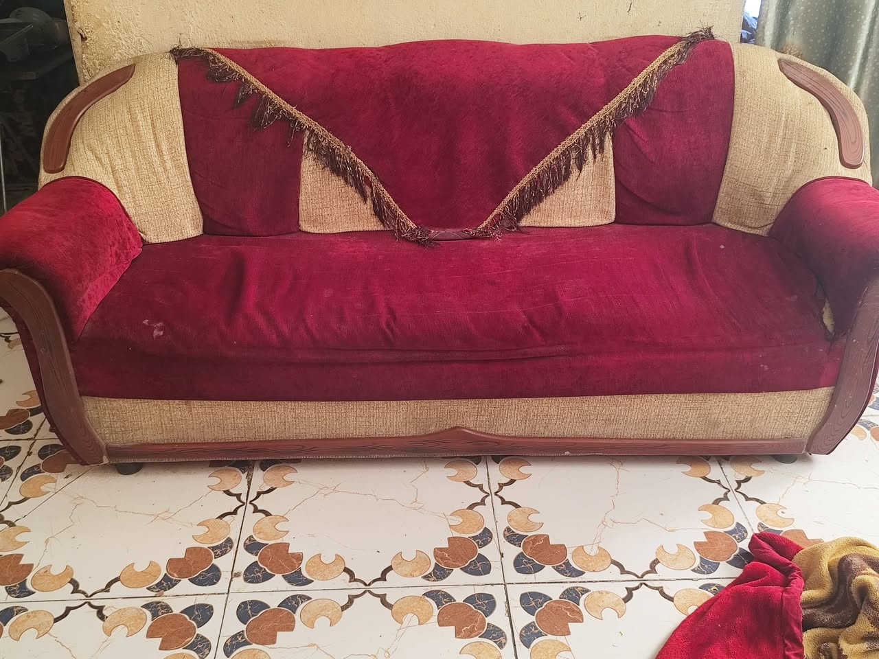 تخم نضيف لبيع 3 كراسي 2 كرويتات سعر 450 وبي مجال


**إذا كنت صاحب هذا الإعلان وتريد حذفه لأي سبب، رجاءا أرسل رسالة إلى الدعم الفني**