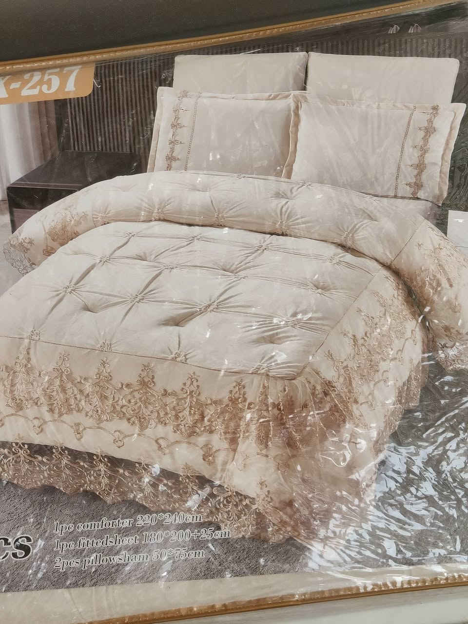 بِسْمِ اللَّـهِ الرَّحْمَـٰنِ الرَّحِيمِ
🌸 جديد #مفروشات_👰‍♂️كرار 👰‍♂️ الشمري🌸 
 #لحاف شتائي 
ا✅توصيل مجاني✅  
العنوان منطقة السعدونية شارع الذهب مقابيل
 ماهر ابو الذهب 
مجاور مؤسسة العين مال رعاية ايتام 
 🚗توصيل مجاني🚕
للحجز والاستفسار مراسلة الصفحة او الارقام التالية (تلي،  واتساب) 
***********
***********
شكرا 🙏 لاختياركم #مفروشات_كرار_الشمري 🕍🕍
