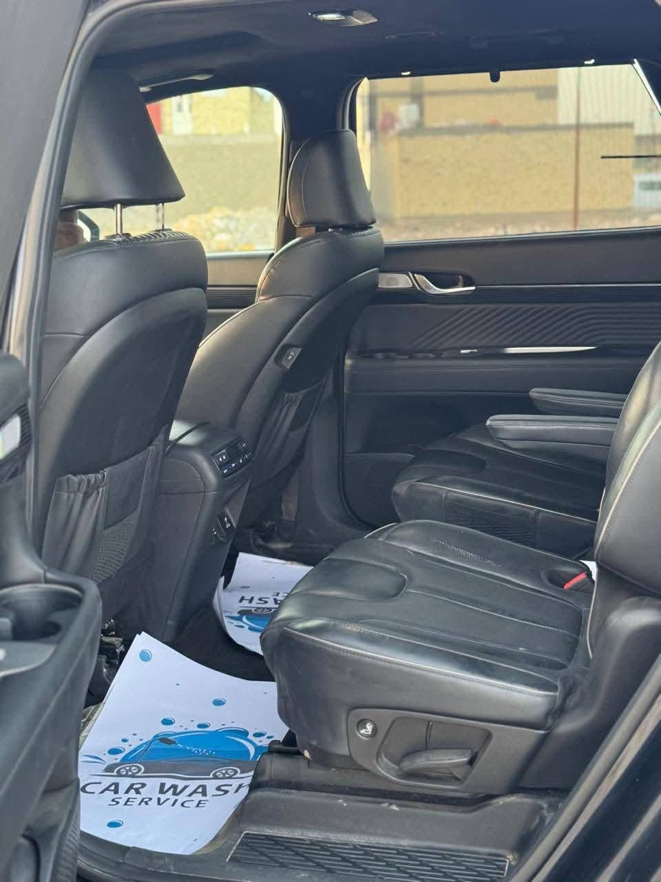 🚘 هيونداي بلاسايد Calligraphy موديل 2024 -
اعلى موصفات  vip فئة الهايترك 
 وارد أمريكي للبيع 

🔹 الصبغ: ربع جاملغ أمامي فقط + تبديل بنيد بلادي نفس الون 

المواصفات:

1. محرك V6 سعة 3.8 لتر.
2. گير أوتوماتيك 8 سرعات.
3. دفع رباعي  (AWD).
4. تشغيل بصمة وتشغيل عن بُعد(تقديم وترجيع عن طريق البصمة).
5. فتحة سقف بانوراما مزدوجة.
6. جنوط قياس 20 إنش.
7. مقاعد جلد حضن +مساج.
8. تبريد وتدفئة للمقاعد الأمامية والخلفية.
9. ذاكرة لمقعد السائق.
10. تدفئة بل ستيرن.
11. شاشة معلومات 12.3 إنش.
12. شاشة عدادات رقمية 12.3 إنش.
13. نظام Apple CarPlay وAndroid Auto.
14. نظام صوت Harman Kardon.
15. كاميرات 360°.
16. كاميرا النقطة العمياء داخل شاشة العدادات.
17. حساسات أمامية وخلفية 360°.
18. شاحن لاسلكي.
19. باب خلفي كهربائي ذكي تفتح عند التقرب منها .
20. إنارة LED أمامية وخلفية  + اناره LED داخل السياره متعدد الالوان.
21. مثبت سرعة ذكي مع الرادار.
22. نظام المحافظة على المسار.
23. نظام التحذير من الاصطدام مع الكبح التلقائي.
24. مراقبة النقطة العمياء.
25. تكييف أوتوماتيك ثلاثي المناطق.
26. 7 مقاعد vip (Captain Seats بالصف الثاني).
27. داتا شو 

السعر  ($ 310) وبيها مجال للشراي 
مكان السياره كربلاء 

🚗 السيارة نظيفة جداً وجاهزة للاستخدام، ولا تحتاج أي مصروف.
📞 للاستفسار على الخاص أو الاتصال (***********)

