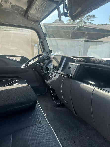 كنتر موديل 2023 خليجي فول مواصفات ويل 17.5 لوحات انكليزي باسمي جادر مطري جديد تبديل باب عكس السايق فقط  الاستفسار ***********
