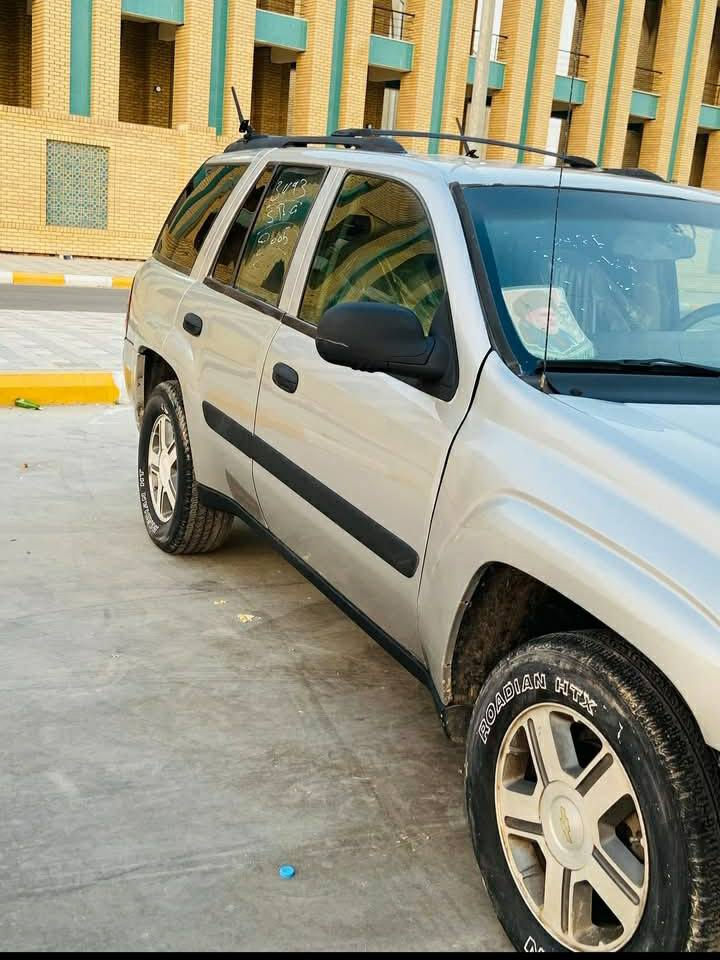 السلام عليكم سياره ابلايزر 
موديل ٢٠٠٥للبيع 
مكينه ابلاد المرغوبه قبق اسود 
السياره جاهزه مابيه نقص 
من صدر امامي  وخلفي 
تخم تاير 
تبريد ثلج 
دواخل جديده 
السياره جاهزه اترايك للبصره 
رقم اربيل 
السعر  ٦٨
اوبيه مجال الاتصال 
العنوان كوت واسط 
***********  //***********

