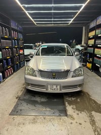 كراون شاهين للبيع السياره مكفوله كفاله عامه ٢٠٠٤ رقم بغداد دولي الجديد...