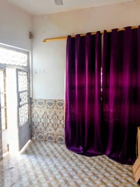 خلف اصباغ الكرستال • ١٠٠م • واجهه ١٠م