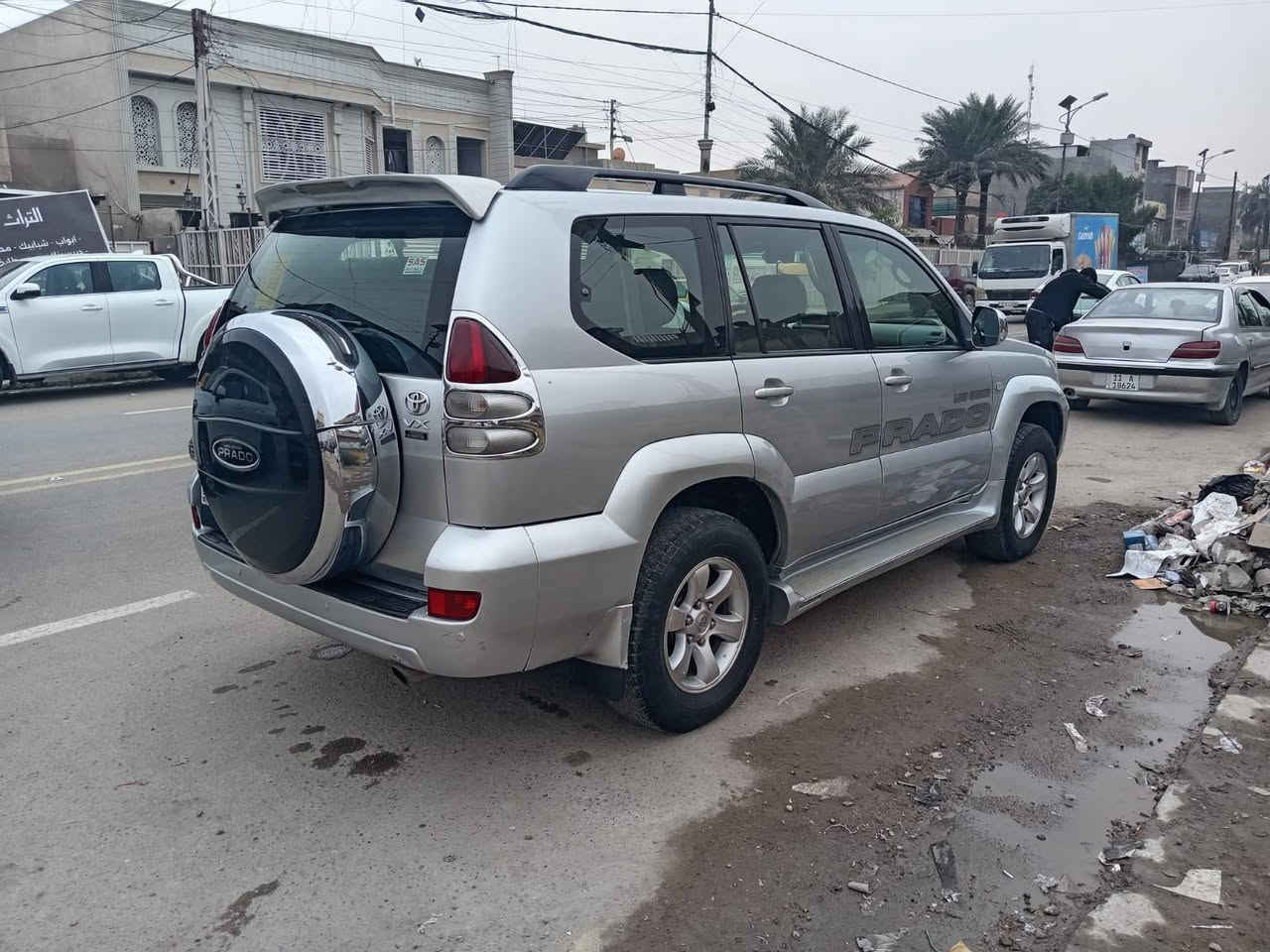 برادو موديل 2008 خليجي بيها قطعتين ونص صبغ محرك 6 سلندر خليجي رقم بغداد باسمي السعر 165 وبيها مجال للاستفسار ع رقم ***********
