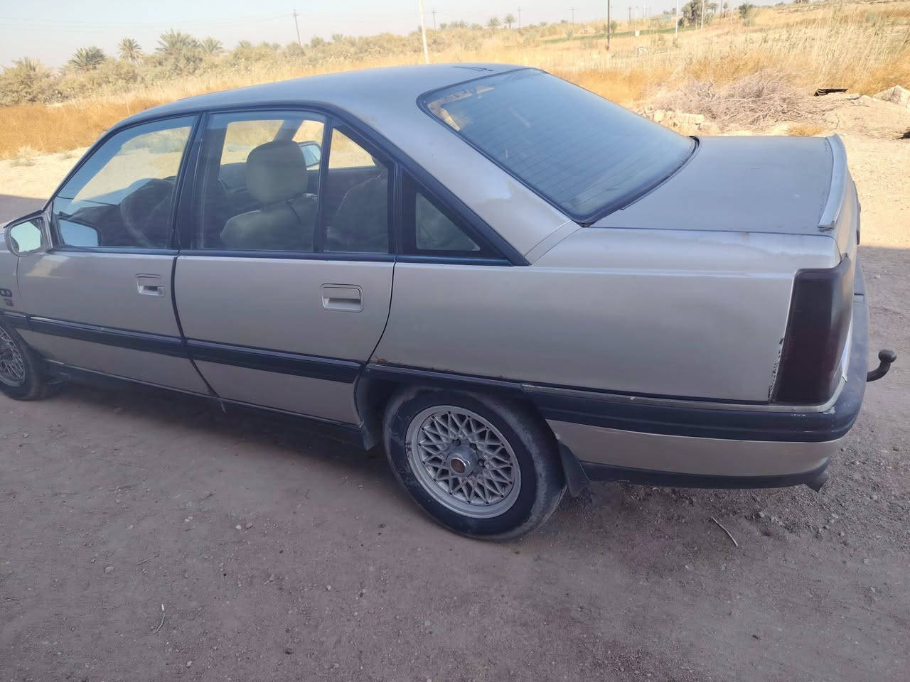 السلام عليكم سياره اوبل اوميكا موديل 92 كير ومحرك مكفولات فول مال بطه سياره بلاديه مال جناي متعوب عليه السعر 35  وبيه مجال المكان الكرمه غير متواجد عل فيس بوك انتصال عل رقم
***********
