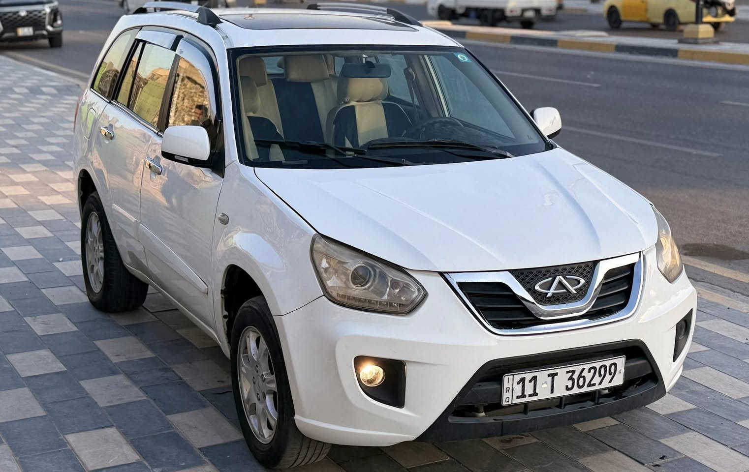 أسلام عليكم تيكو مديل 2012  السياره بسمي تحويل مباشر السياره خير من الله لا تبخير لا تنقيص تبريد ثلج صدر امامي خلفي بحاله جيده  مكينه كير كله جديد ومكفول السياره حلوه ونضيفه بيه الدواير مال جاملغات صبغ وبيه الدوس صبغ فقط  السعر 53 وبيه مجال مكاني بغداد ‭0770 008 7486‬
