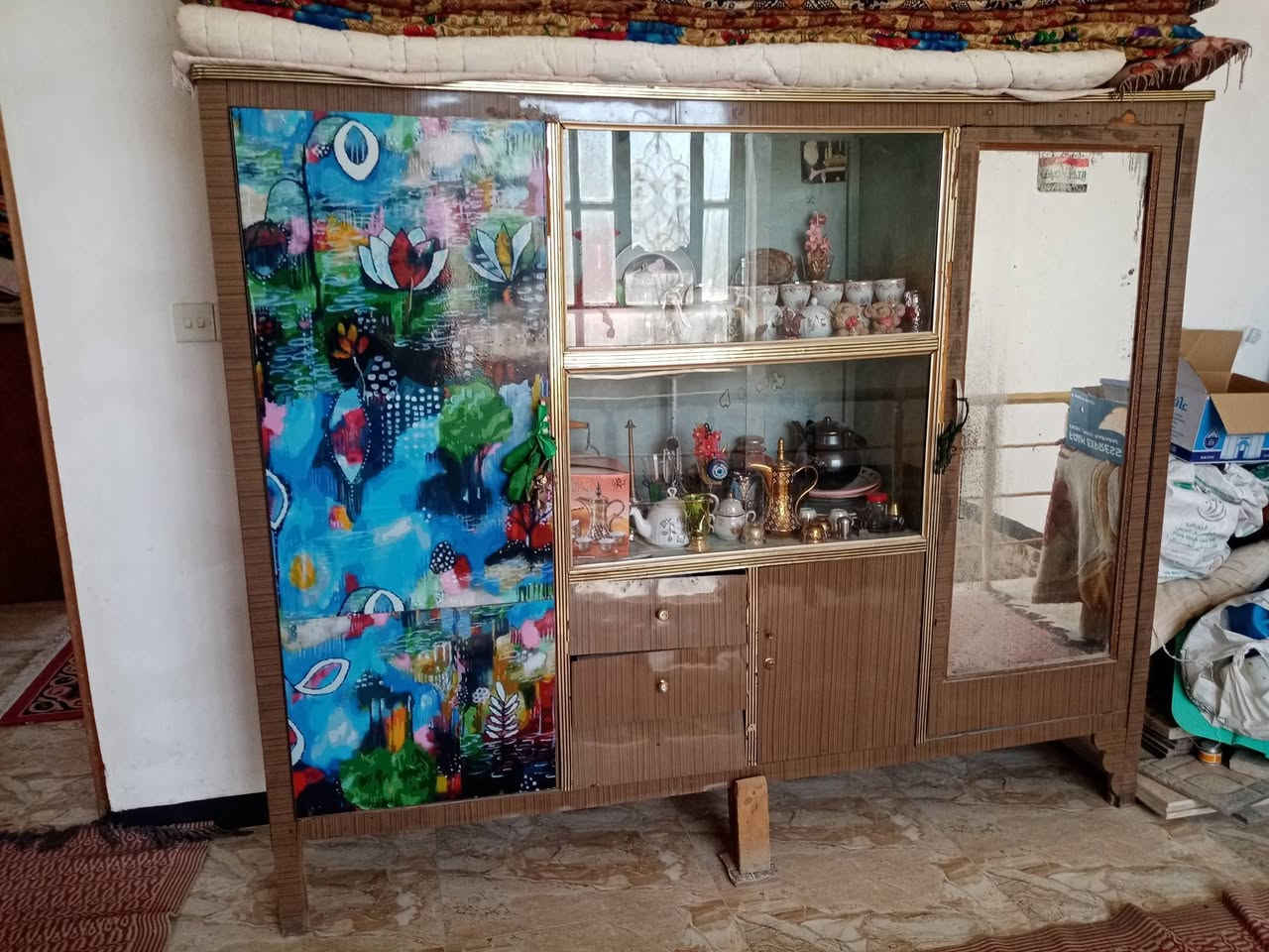 السلام عليكم...
كنتور ست بيبان طابقين وزاوية وچرباية خشب أم النفر ومعرض وچرباية حديد... للبيع قيم وأخذ...
الإتصال عالرقم.
***********...
