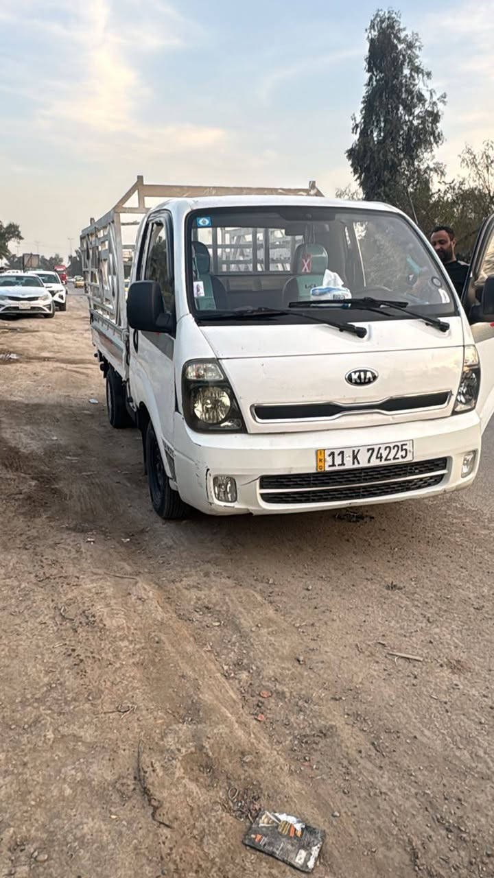 السلام عليكم كيه بنكو موديل 2017 بسمي ايام تحويل رقم انجليزي سنويه ل 30 تخم تاير صدرد غرفه جديده كهربائيات كلهن شغاله حساس حساس ستيرن سياره خير من الله مكان السياره بغداد السعر 115وبيه مجال ***********
