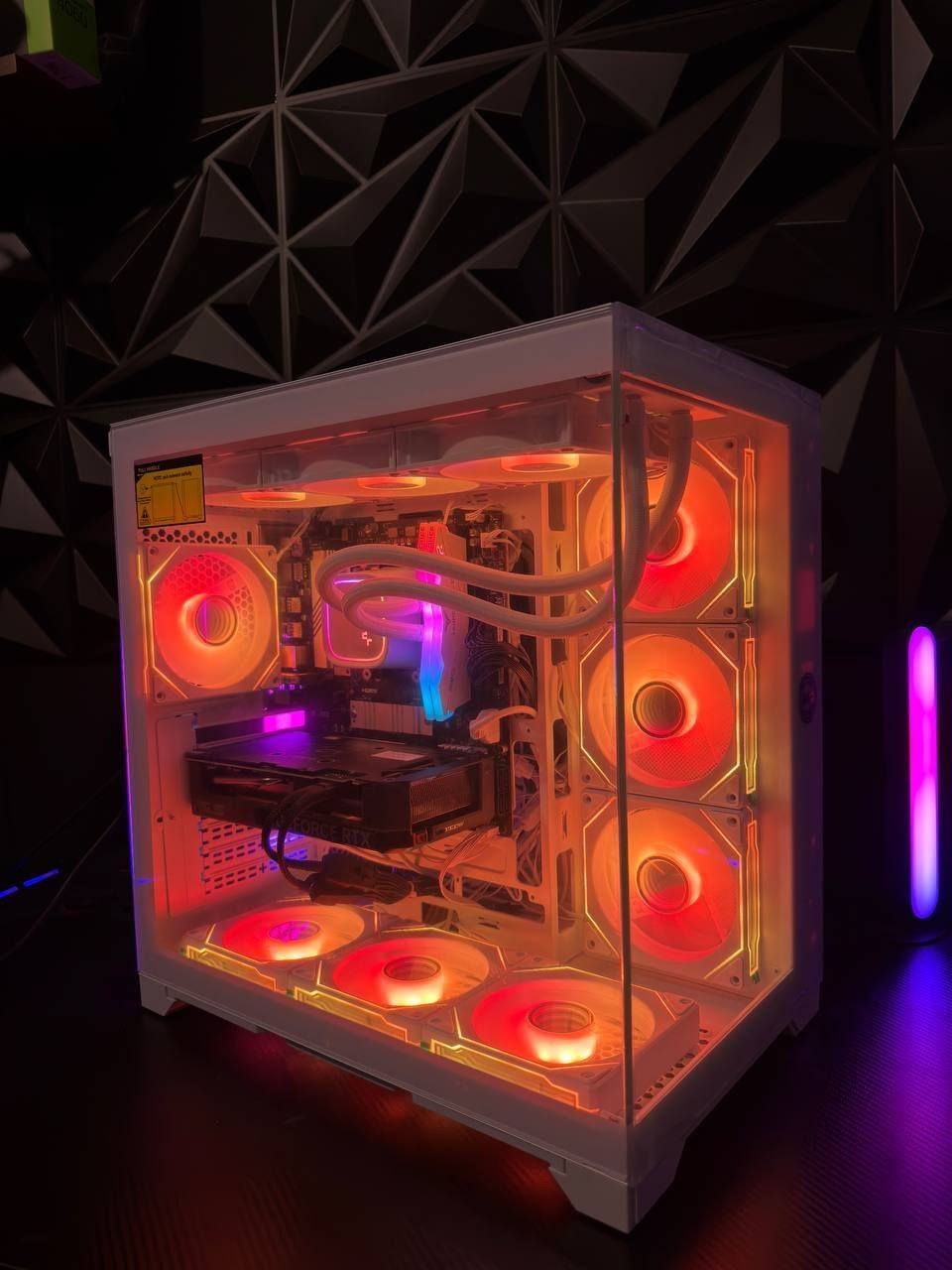 السلام عليكم RTX 4070 SUPER
R5 7500F

B650M BOMBER WIFI MSI

RTX 4070 SUPER ASUS DUAL

32GB DDR5 16X2 TFORCE RGB

CASE HERO 7FAN RGB

LE720 DEEPCOOL 360ML

PSU 750W  80+ BRONZE

M.2 TEAMGROUP 1TB NVME

NEW …!!

سعرها 2,100,000 الف دينار

واعتذر ما اكدر ابيع قطع

مكاني بغداد منطقة الكراده 📌

رقم ***********
